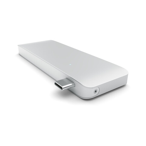 179944_Satechi_Type-C USB Passthrough Hub_Silver_02.jpg